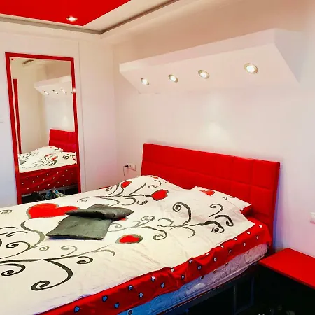 Red Nest Homestay Κλουζ-Ναπόκα