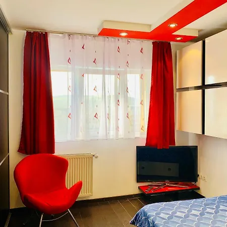 Red Nest Homestay Κλουζ-Ναπόκα