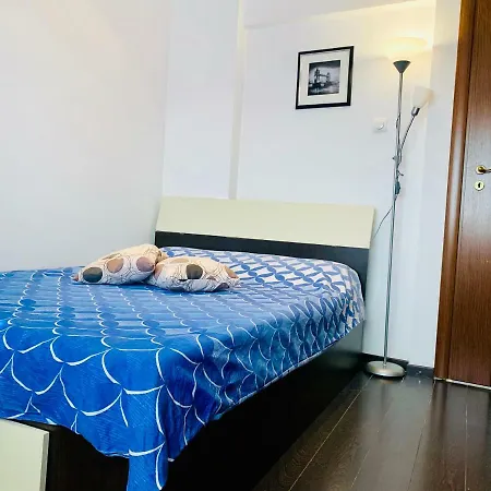 Ξενοδοχείο Red Nest Homestay *