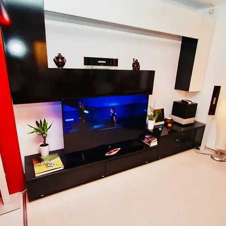 Ξενοδοχείο Red Nest Homestay
